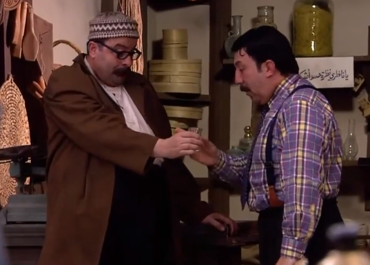 Abdelkader_Cha's tweet photo. من أكثر الثنائيات المظلومة بمسلسلات البيئة الشامية كانت ثنائية أبو ساكو و شكري بمسلسل الزعيم خطهم بالعمل كان أحد أفضل الخطوط عامة و مشاهدهم كانت رائعة و كوميدية وموفقة جداا .. 
زهير رمضان و محمد خير الجراح لما يكون عندهم ورق و كتابة جيدة وخلفهم مخرج متمكن إنتظر ابداعهم 
#الزعيم https://t.co/9YDf2b2i3M
