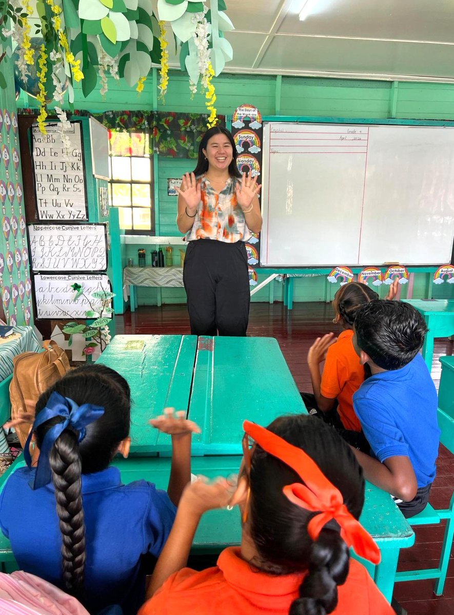 peacecorpguyana's tweet image. Today wraps up the first week back to school after the Easter break. 
#PeaceCorps Volunteer Kayla and her students had fun catching up as they got back to learning and growing together. 🤝#PeaceCorpsGuyana #Service 🇬🇾