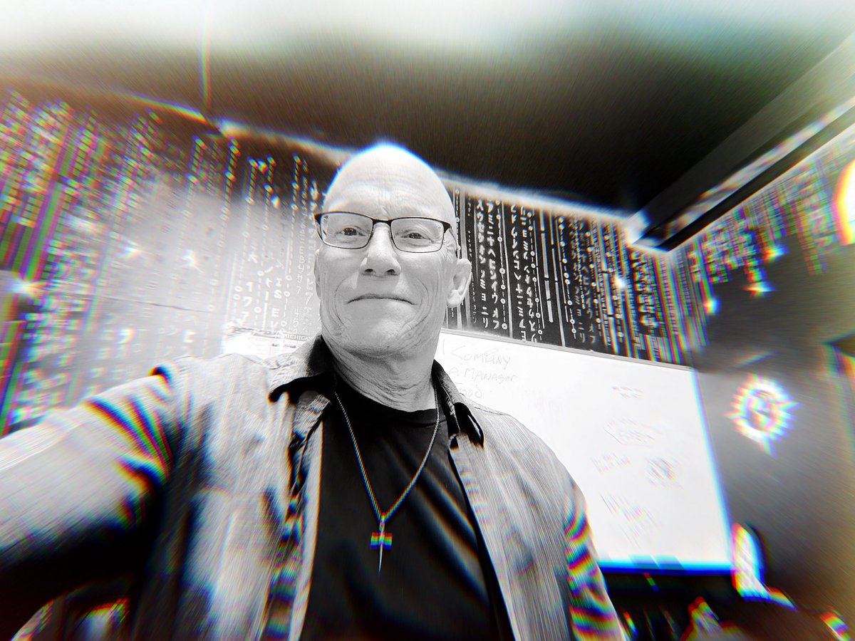 JoeHassell06's tweet photo. Acoustic jams tonight at Joe Kool’s in Brighton, 7-10pm. Let’s get this weekend started! #livemusic @TaylorGuitars @DaddarioandCo @Bose https://t.co/x2gYyNwUYZ