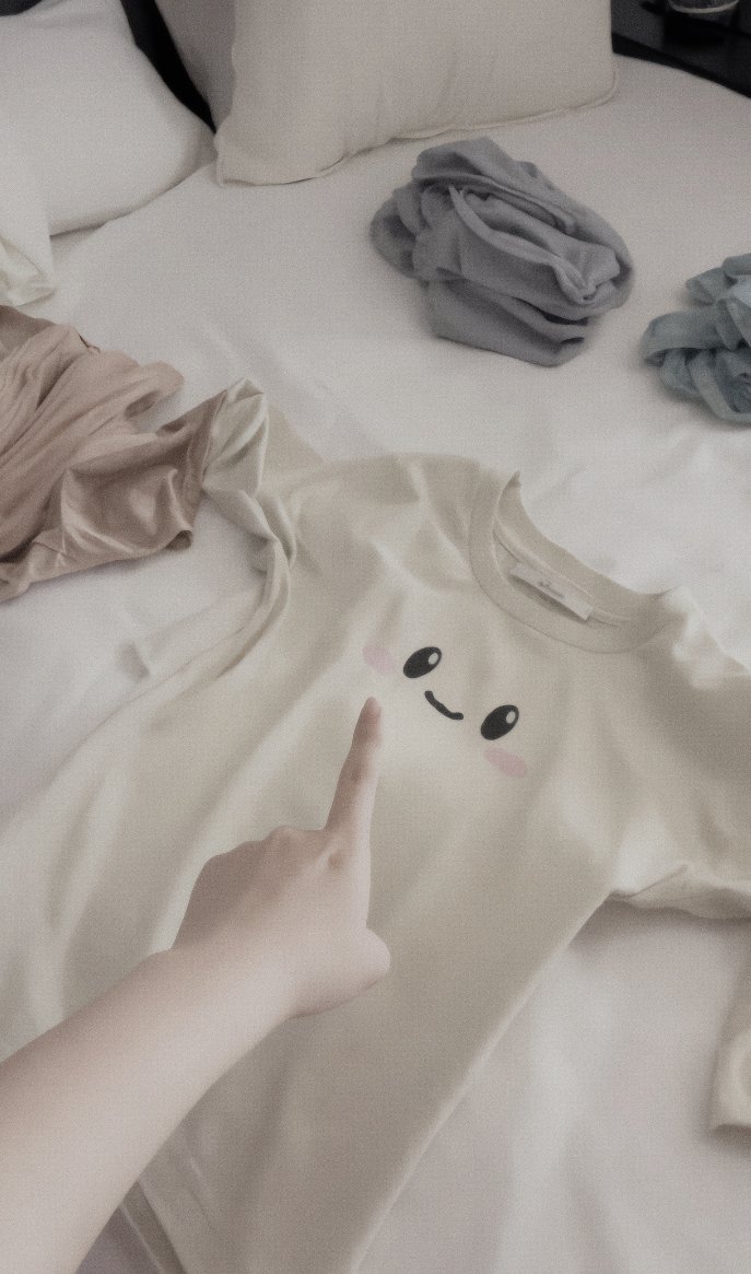 bunniloverbelle's tweet photo. MY NEW SHIRT CAMEEEEEEE ITS SO SOS SOSOS CUTEEEEEE https://t.co/p3pCFH1GKQ