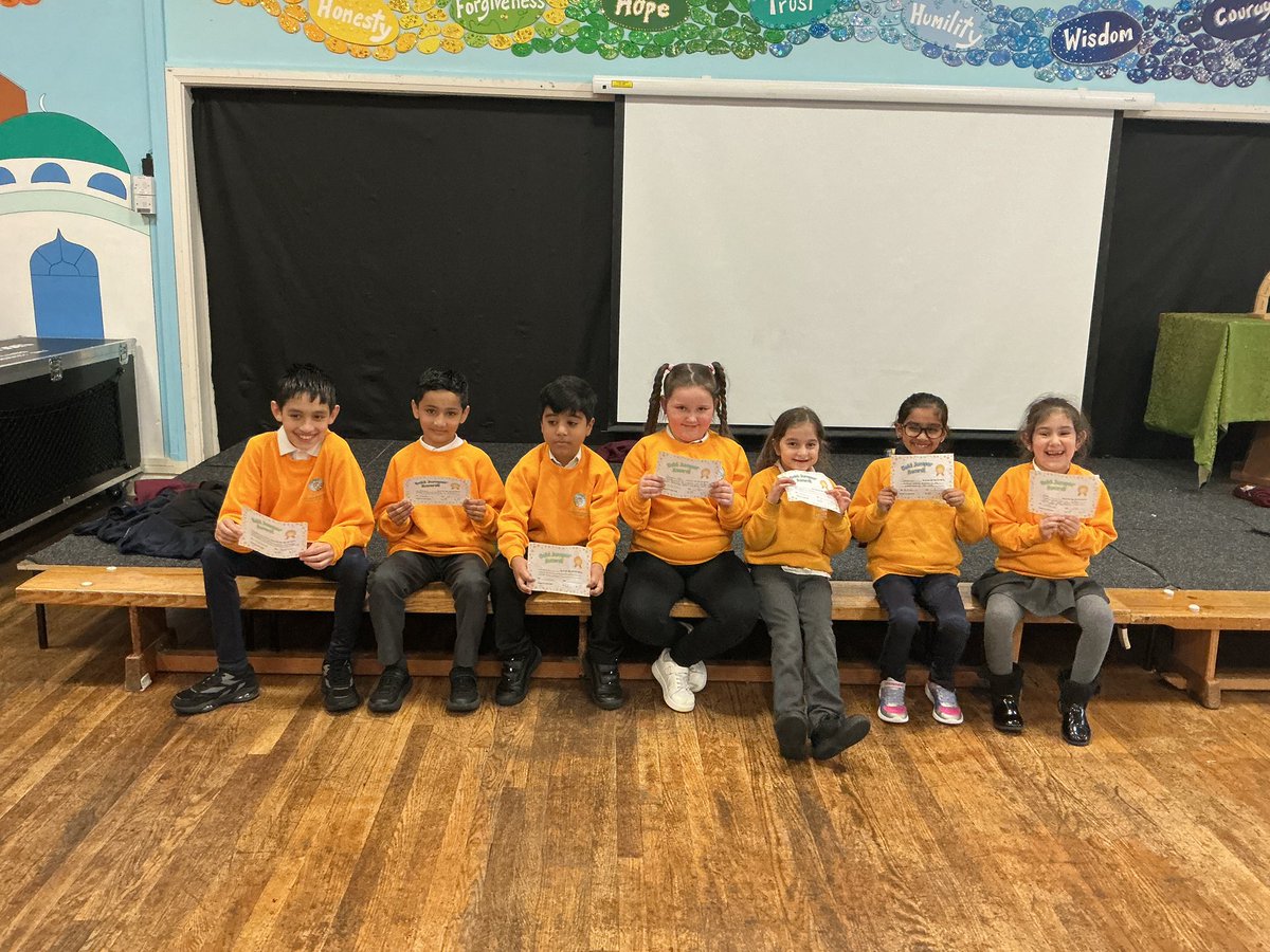 StThomas_CE's tweet photo. A huge congratulations to this weeks Gold Jumper superstars! Keep letting your light shine. We are so incredibly proud of each and every one of you. Well done! ⭐️⭐️ https://t.co/hCpLLqx0Ee