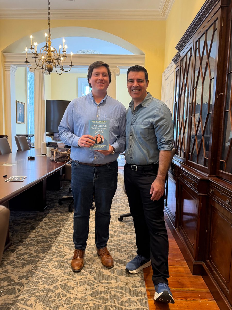 AlsupTheWriter's tweet photo. It was an honor to interview Bob Crawford of The Avett Brothers about his book, "America's Founding Son," live at the College of Charleston yesterday.

It was part of the Post &amp; Courier's Charleston Porch Talks series benefitting the Public Service &amp; Investigative Reporting Fund. https://t.co/NBKEMuUULc