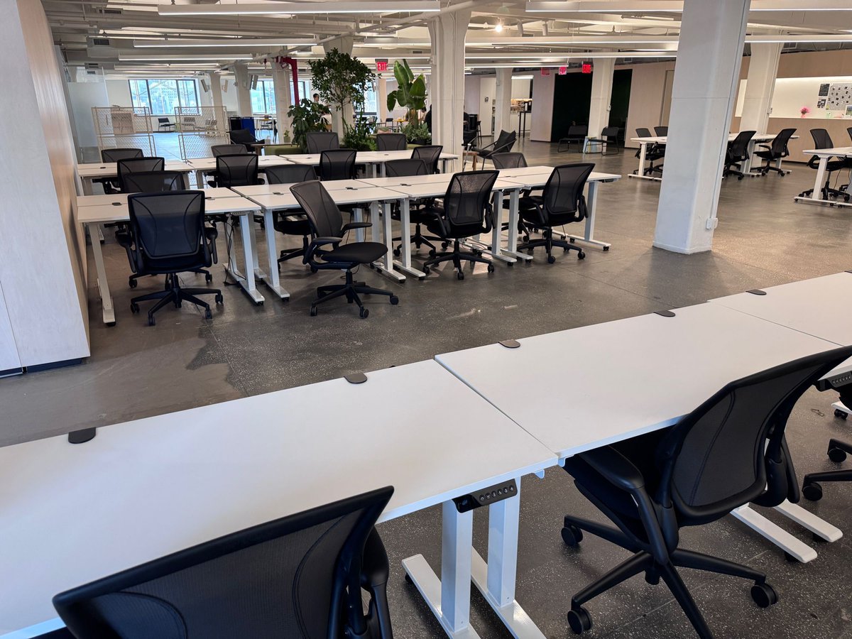 Tom Elliott tweet media