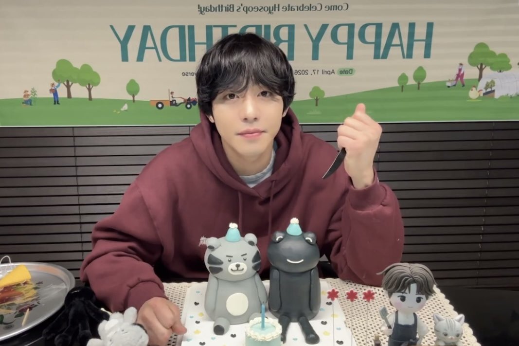 은근 눈이 돌아 잇는데 ,, 👀
#안효섭 악역 당장 말아오라고 햇다.