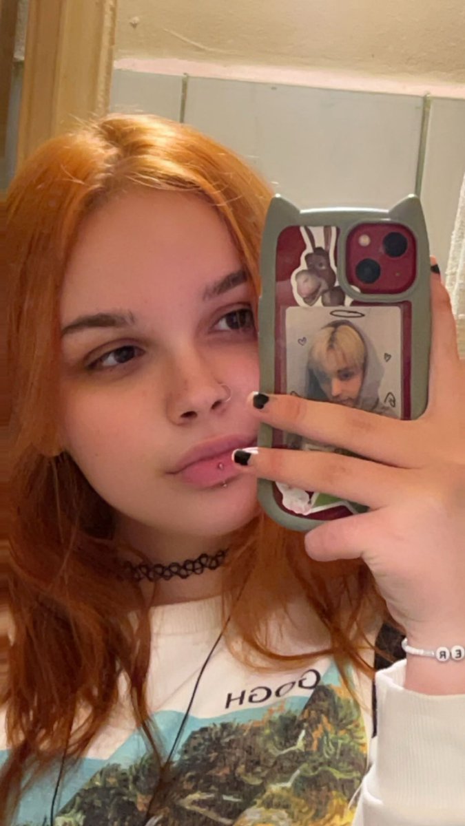 noemi ☾ tweet media