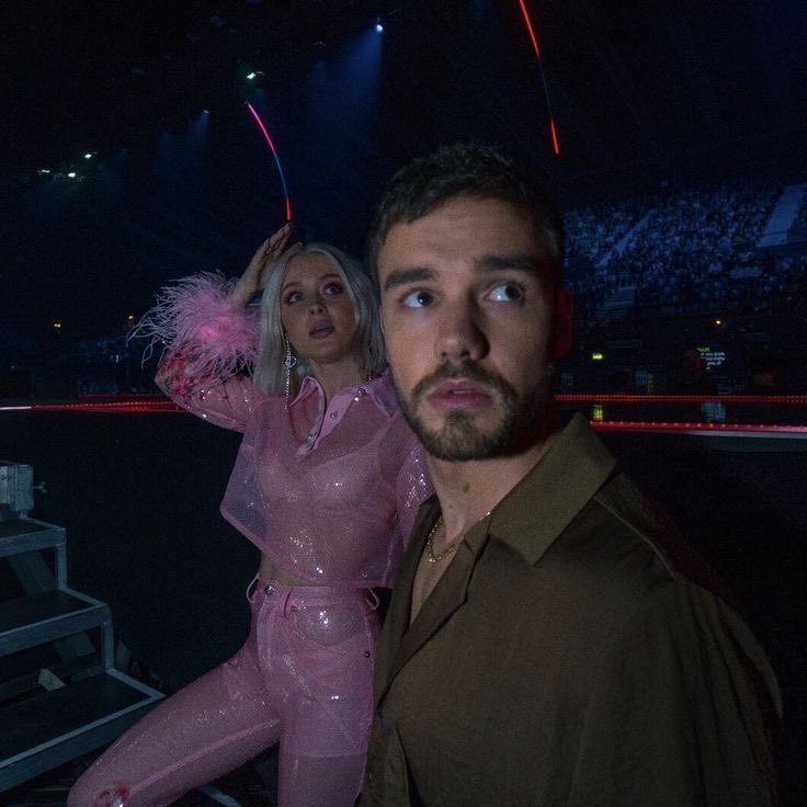 boutlesquad's tweet photo. hj é dia do nosso pink poney club/gaga! feliz seu dia kau, q seu novo ciclo seja recheado de coisas boas, c noites de jogos, mscs nos cds de liam, zara, lorde, taylor… e q vc grite c tdo seu pulmão q a r43 n é artista! te amamos dms e te desejamos td de bom no dia de hj. 🫂🐬🩵 https://t.co/OGGqBp7E7f