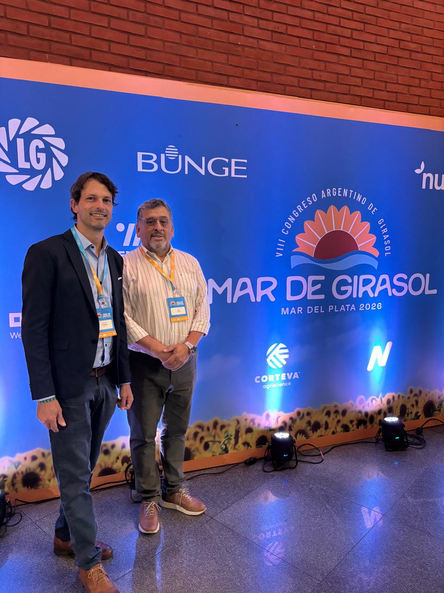 🌻 ¡𝐏𝐑𝐄𝐒𝐄𝐍𝐓𝐄𝐒 𝐄𝐍 𝐄𝐋 "𝐌𝐀𝐑 𝐃𝐄 𝐆𝐈𝐑𝐀𝐒𝐎𝐋"!

La <a href="/CamArbitralRos/">Cámara Arbitral de Cereales de Rosario</a> se trasladó ayer a la ciudad de Mar del Plata, para estar presente en el 𝟴° 𝗖𝗼𝗻𝗴𝗿𝗲𝘀𝗼 𝗔𝗿𝗴𝗲𝗻𝘁𝗶𝗻𝗼 𝗱𝗲 𝗚𝗶𝗿𝗮𝘀𝗼𝗹, organizado por <a href="/asagirok/">ASAGIR</a> 

Un espacio fundamental para