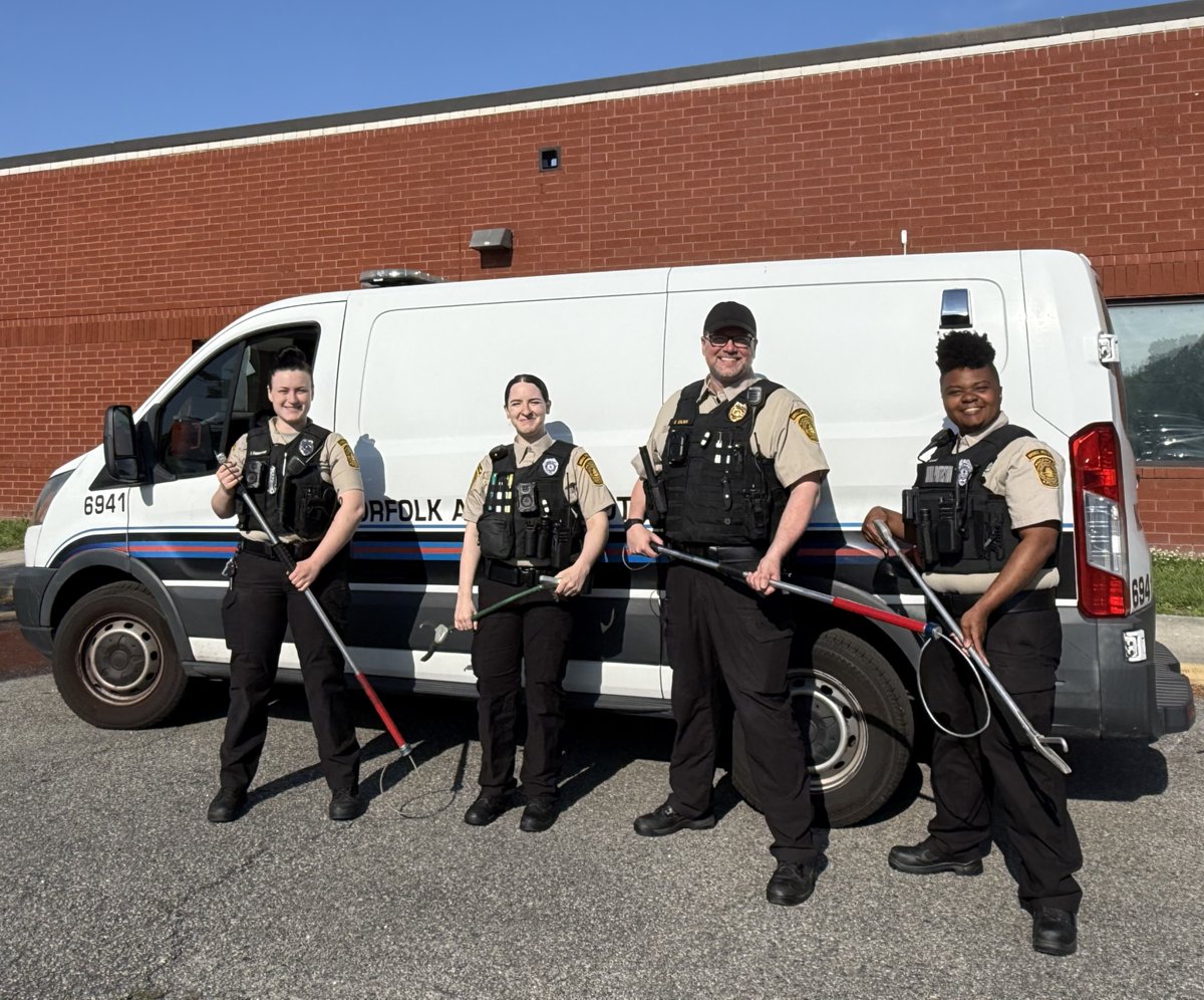 Norfolk Police Dept tweet media