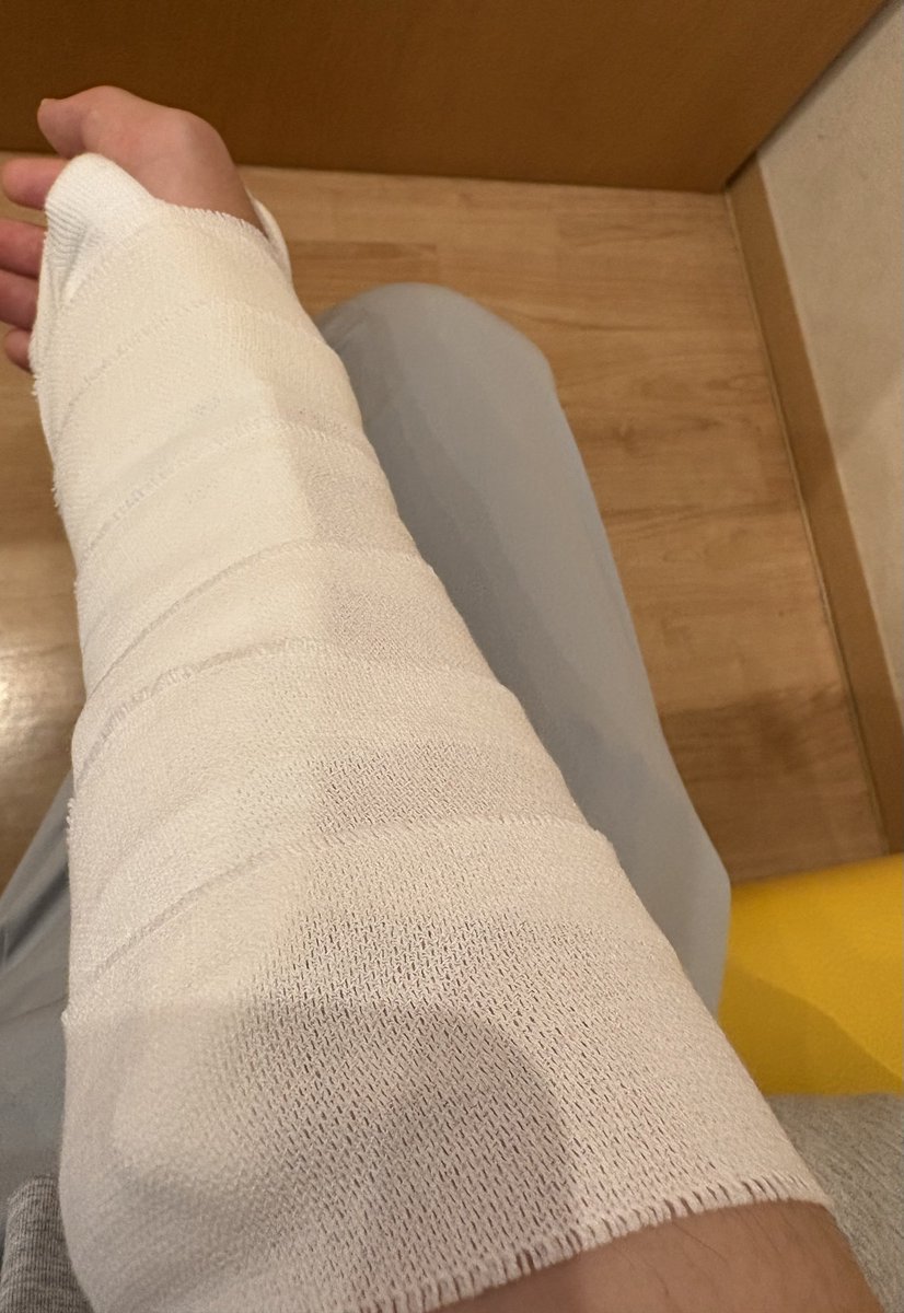 クロノ tweet media