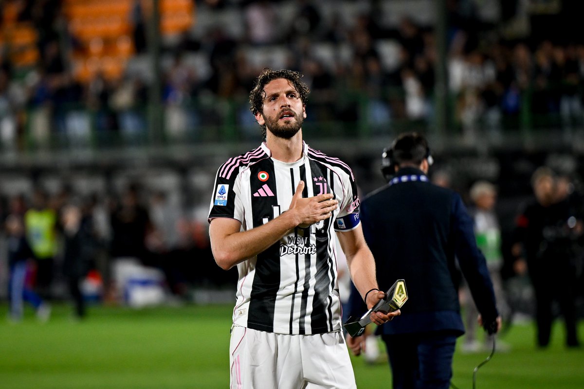 JuventusFC tweet media