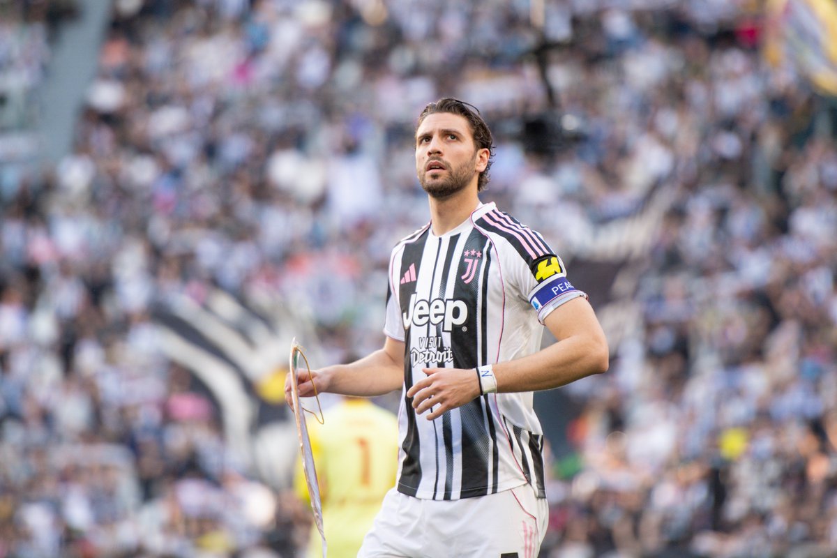 JuventusFC tweet media