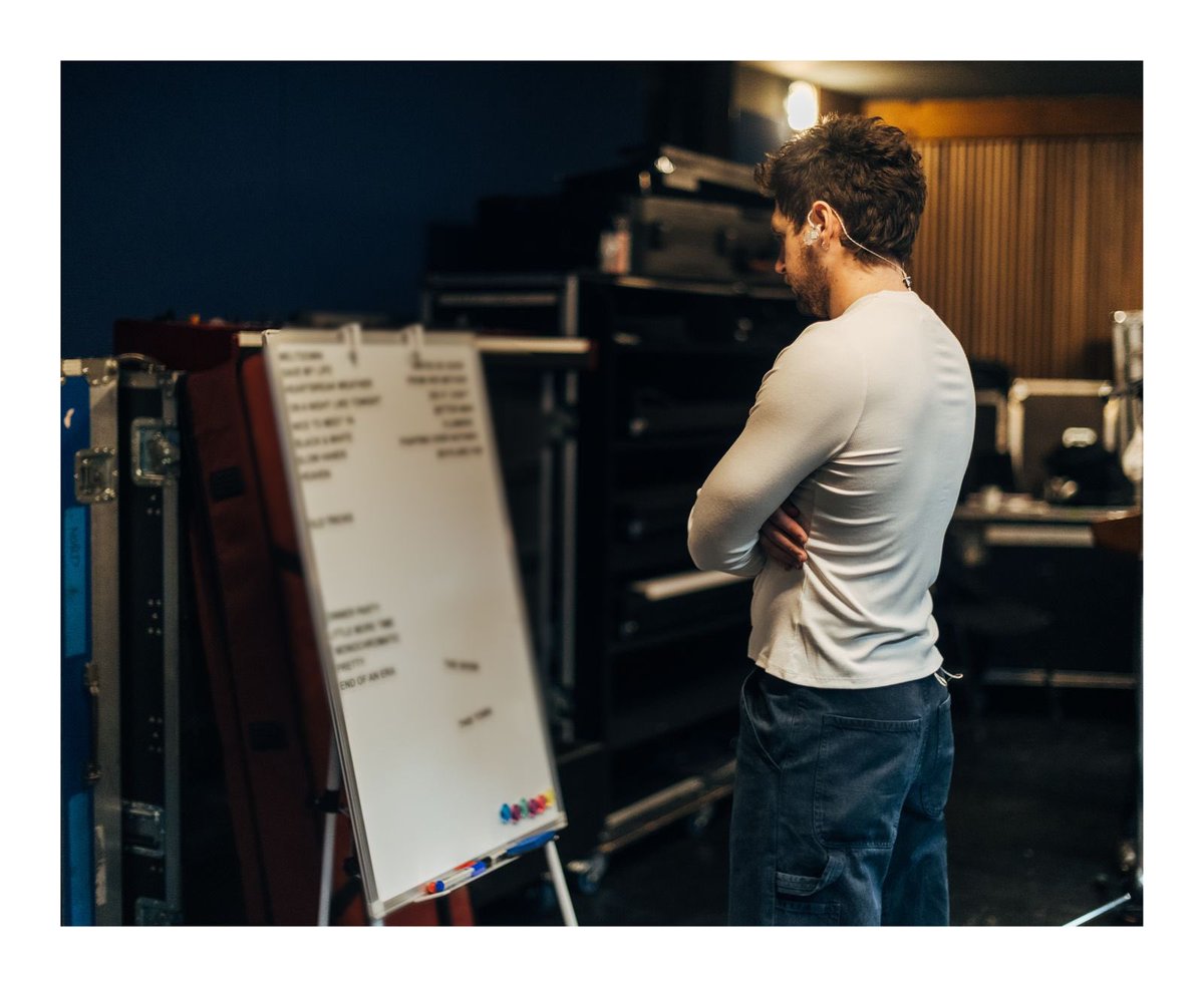 Niall Horan tweet media