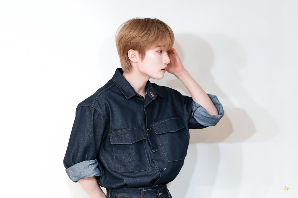 라잇 tweet media