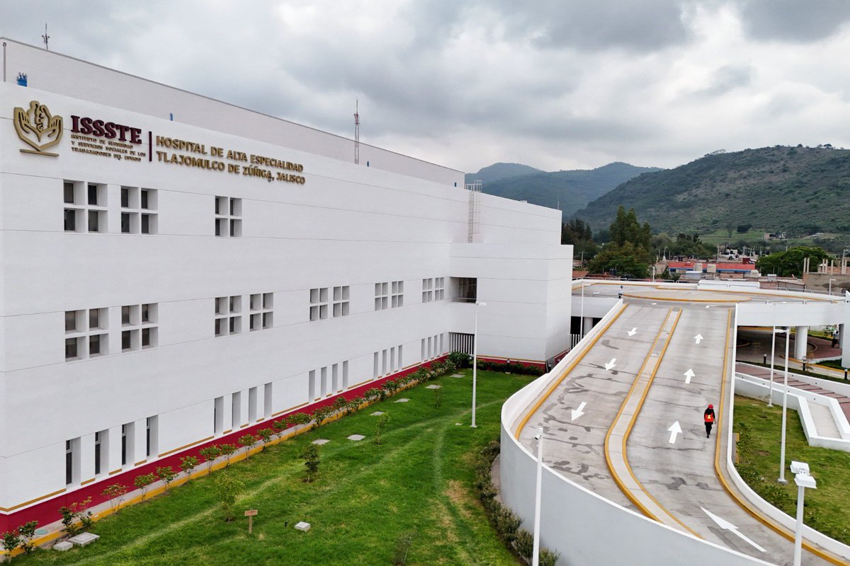 Issste_Tamps's tweet photo. 📰 #COMUNICADO
Hospital Regional del ISSSTE en Jalisco realiza jornada de colocación de marcapasos en área de Hemodinamia.
🔗https://t.co/tJLnV4HQgE https://t.co/mrW3fXuEk6
