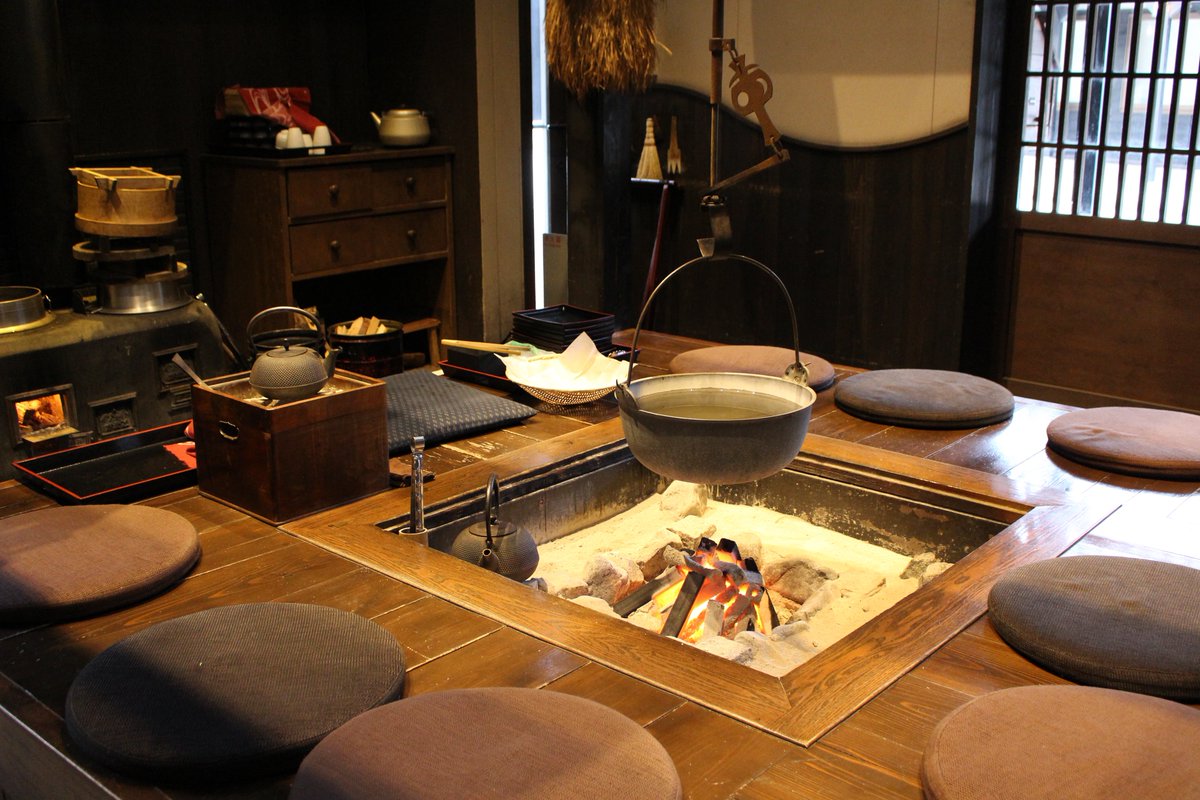 シャウラス tweet media