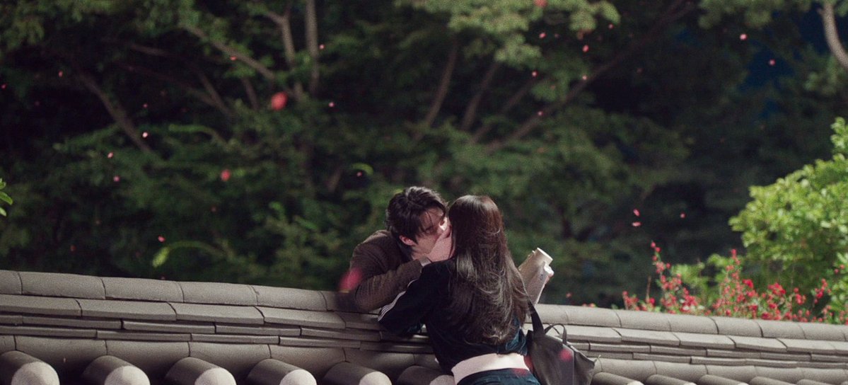 𝙢𝙤𝙢𝙞 tweet media