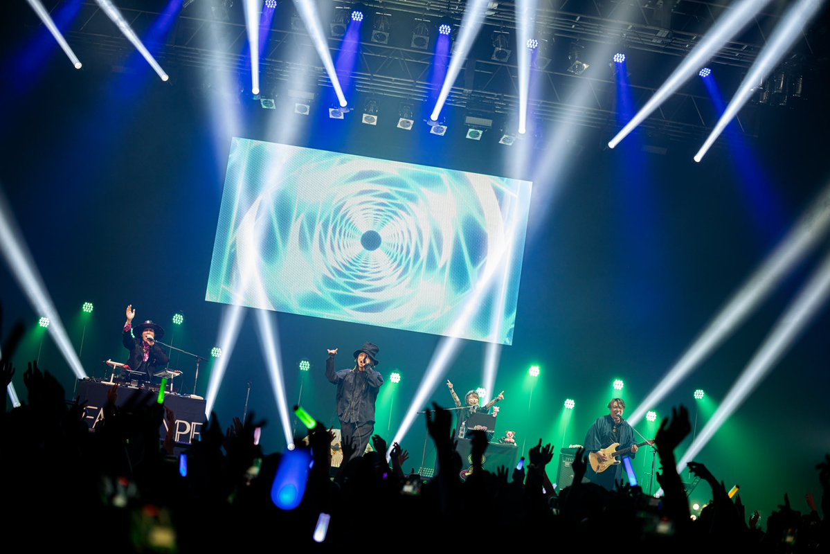 FAKE TYPE. Official tweet media