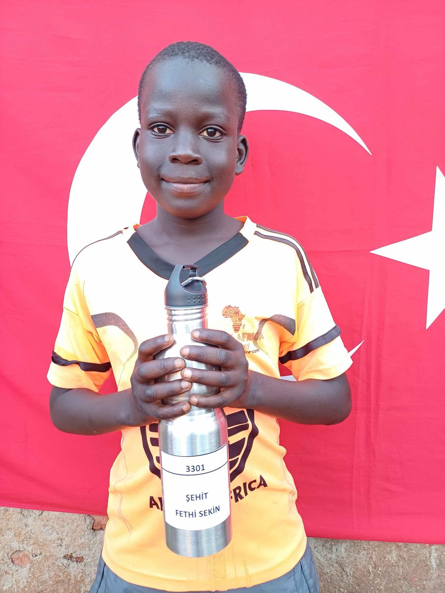HTulumenoglu's tweet photo. Bir termos, bir isim, bir dua…  
Unutmadık Unutturmayacağız 🇹🇷 https://t.co/aZtBEbCMOm