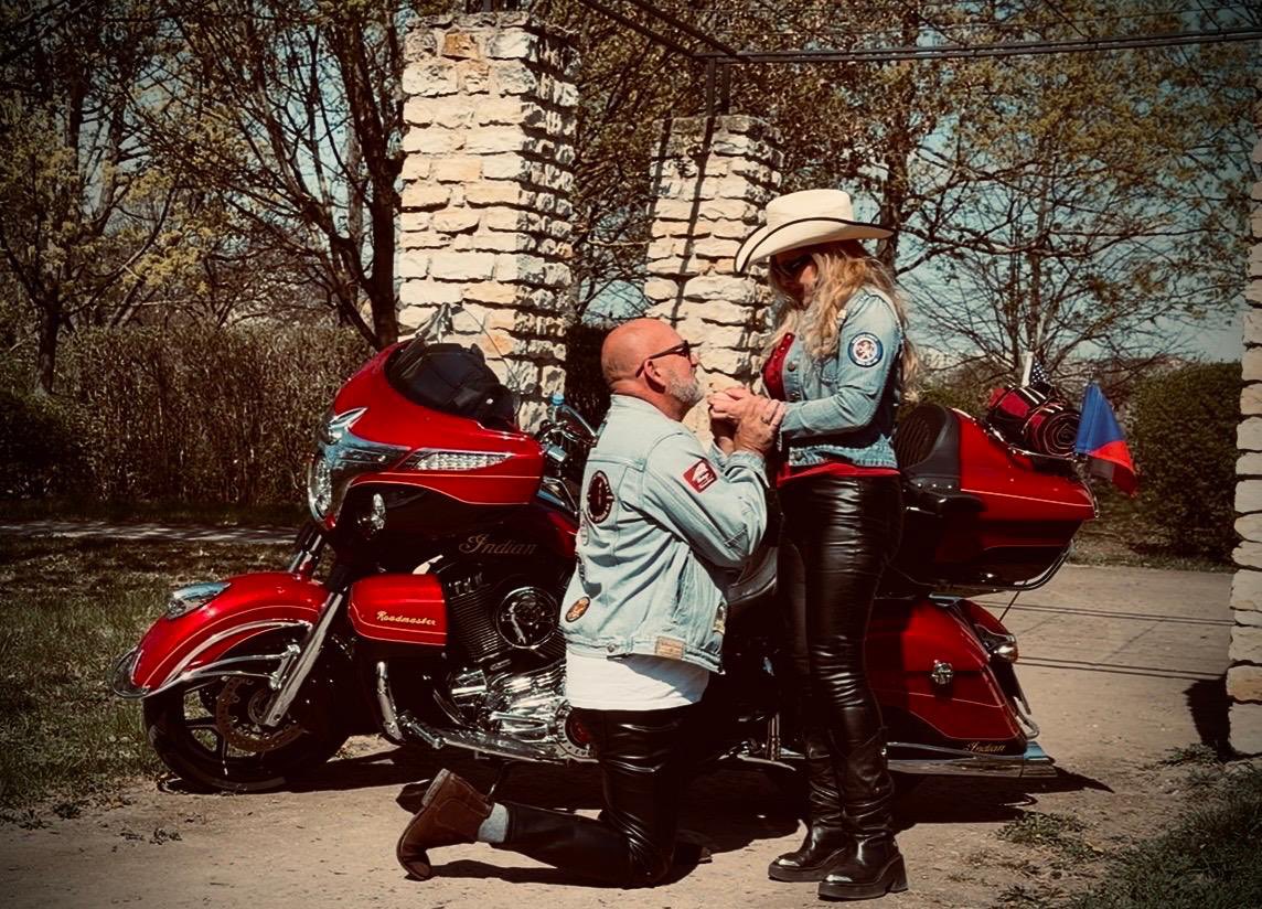 Iris Hrozková tweet media