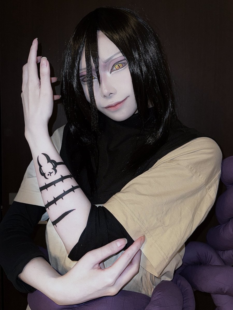 yumemiamu_cos's tweet image. ※タトゥー
ついに大蛇丸口寄せタトゥー入れてしまった。。。そしてウィッグも綱も作り直しました🐍本物タトゥーでいつでも口寄せ準備できます🐍
#narutocosplay  #tattoo