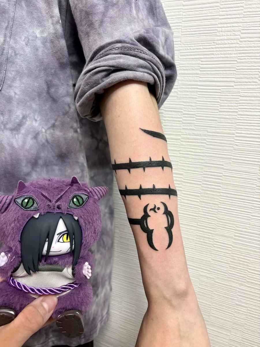 yumemiamu_cos's tweet image. ※タトゥー
ついに大蛇丸口寄せタトゥー入れてしまった。。。そしてウィッグも綱も作り直しました🐍本物タトゥーでいつでも口寄せ準備できます🐍
#narutocosplay  #tattoo