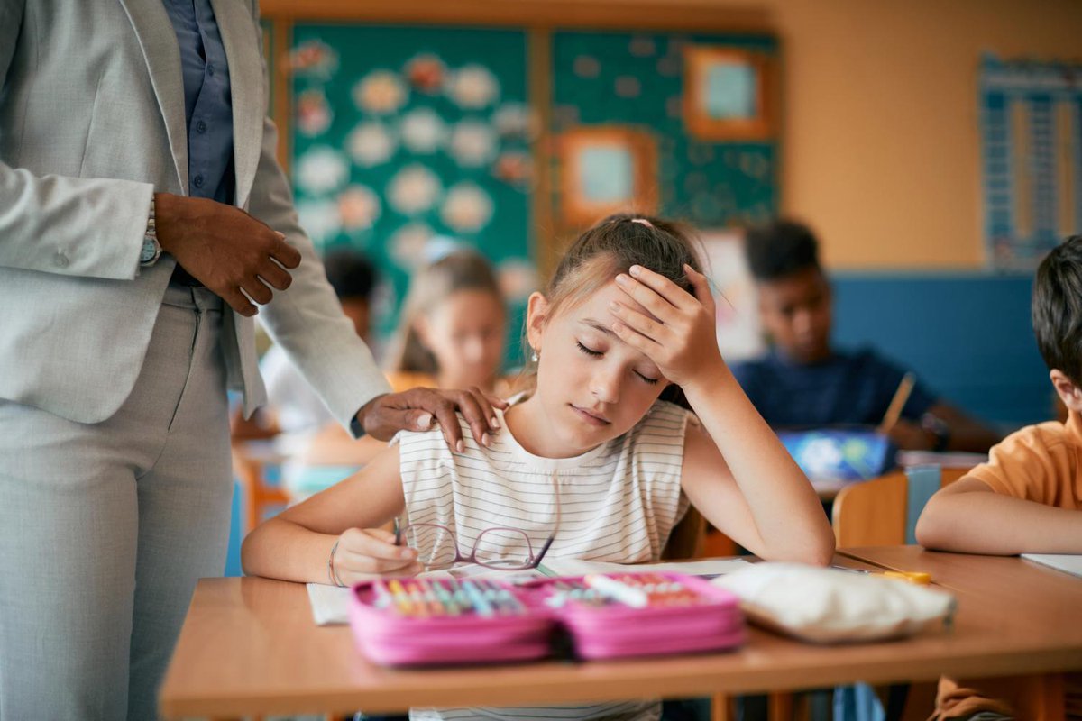 CIDRAP's tweet image. Study links long COVID in kids to worse grades, attention span, and social life.

School-aged children with long COVID had more than double the risk of decreased academic performance than those without the condition. 📝

Read more: ow.ly/GKNm50YLc1s