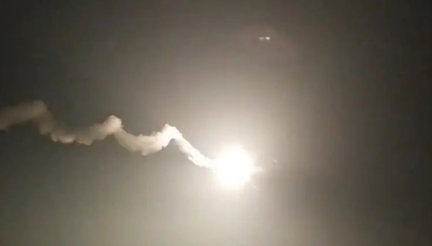 UkrinformFra's tweet image. Une #défense aérienne privée de la région de Kharkiv a abattu pour la première fois un drone à réaction volant à plus de 400 km/h. #media #information 
ukrinform.fr/rubric-ato/411…