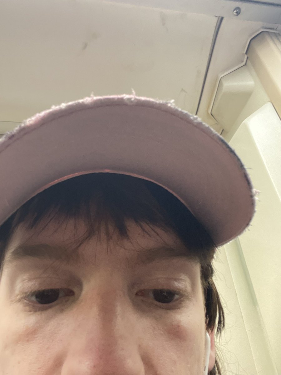 notb1urry's tweet photo. when the world stop spinning look at u again https://t.co/mz8RSi0dWW