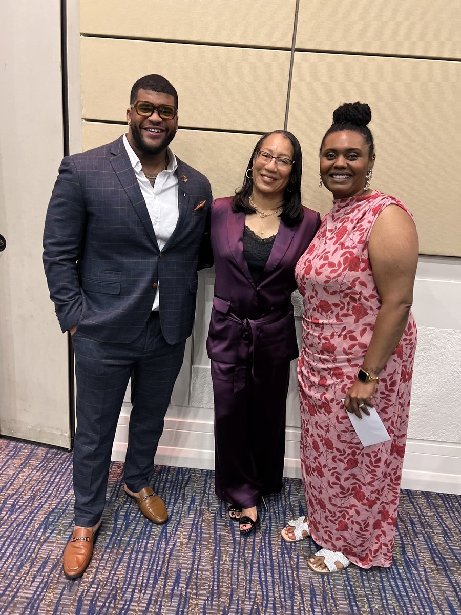 𝓓𝓻. 𝓟𝓮𝓷𝓮𝓵𝓸𝓹𝓮 𝓔. 𝓜𝓪𝓻𝓽𝓲𝓷-𝓚𝓷𝓸𝔁🎶 tweet media