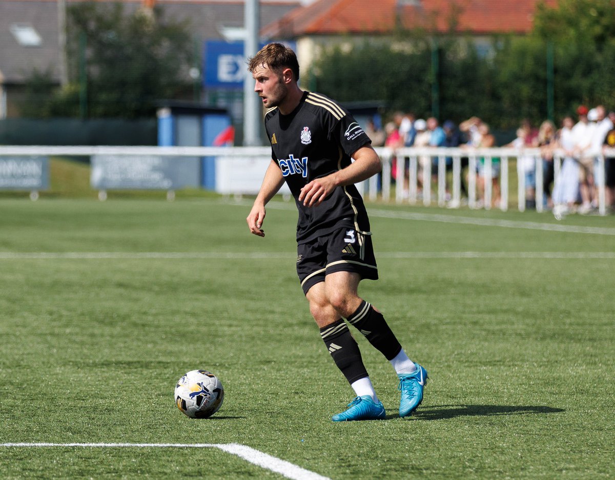 SportsPeteO's tweet image. A number of SPL and EFL clubs, including Falkirk, St Mirren, Dundee, Dundee United, Plymouth and Wigan are lining up moves for Queen’s Park defender Henry Fieldson on a free transfer this summer. #falkirk #smfc #pafc #wafc #dufc #dundee