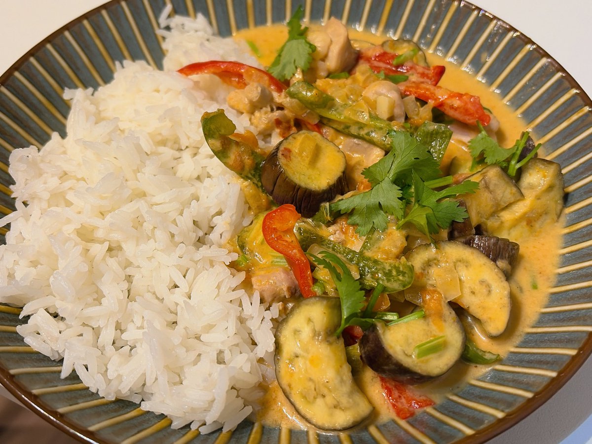 紫藤あきら tweet media