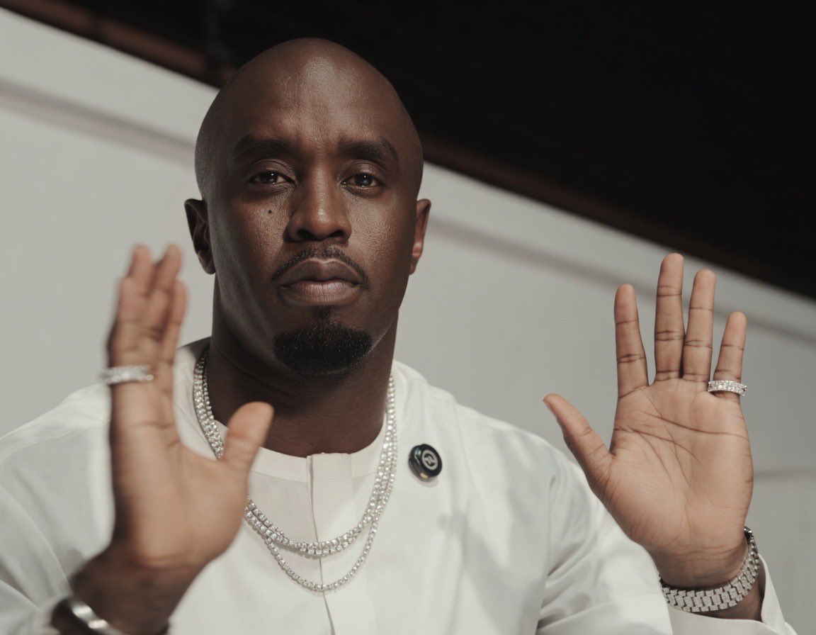 𝚃𝙾𝙱𝙸 tweet media