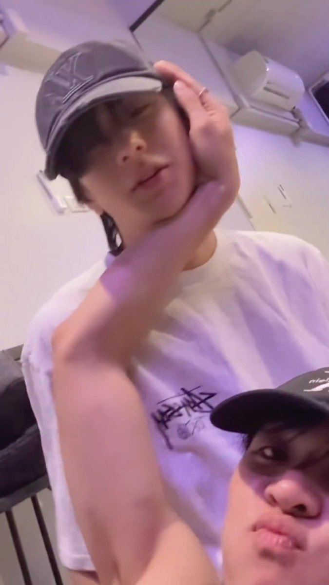 ℓn ˚˖𓍢ִ໋🌷͙֒ꕀ꙳ tweet media