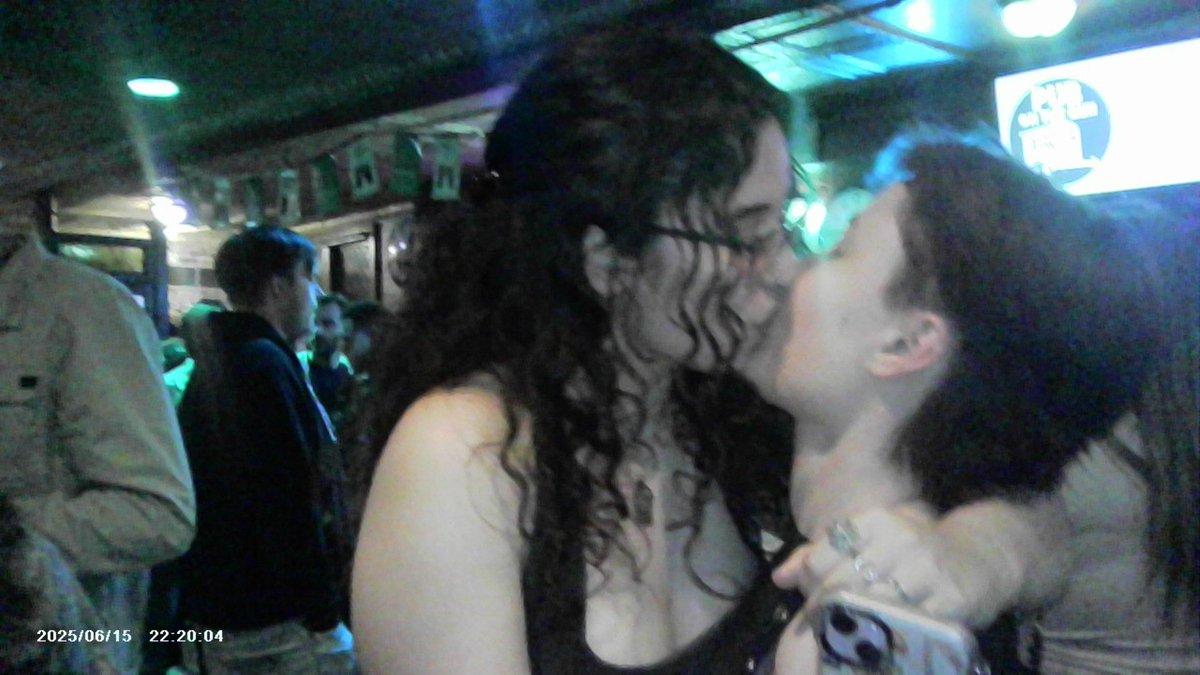 sarahhhh ×͜×🍒🦷 tweet media