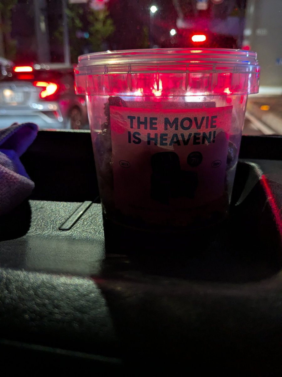 くまにんげん tweet media