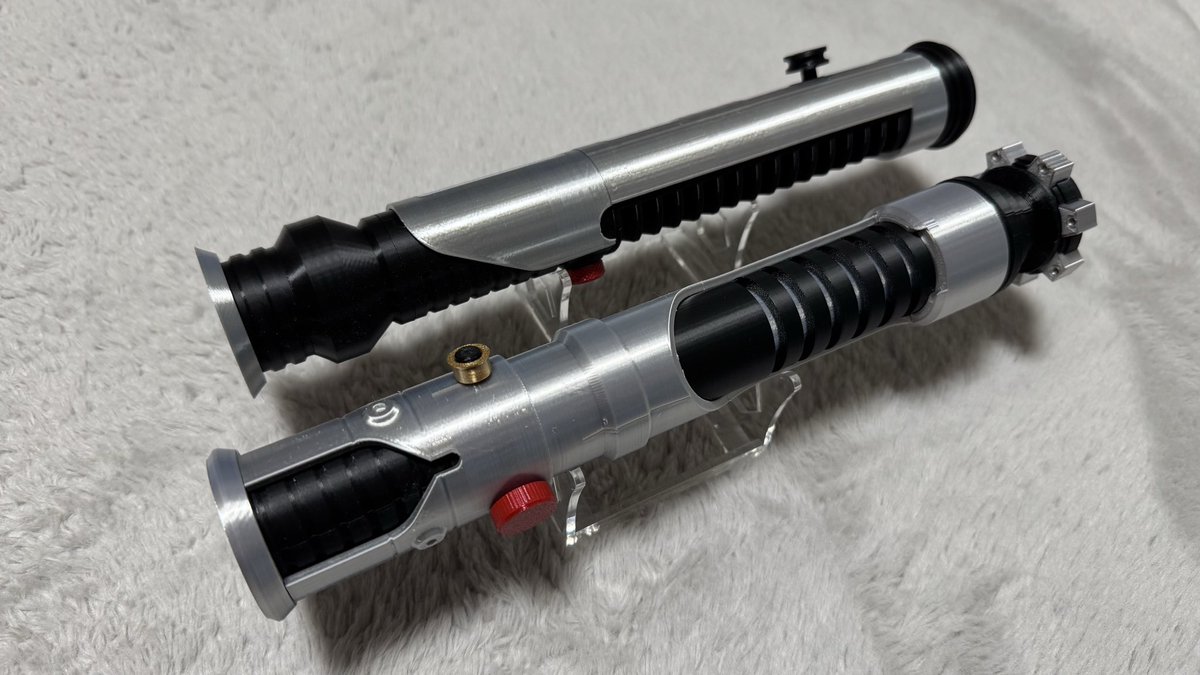 kosuke_s62626's tweet image. この並びはたまらん🤤
ダースモールのライトセーバーも作って並べようかね
#starwars 
#lightsaber
#3Dprinter
#elegoo
#Phantommenace
#スターウォーズ
#ライトセーバー
