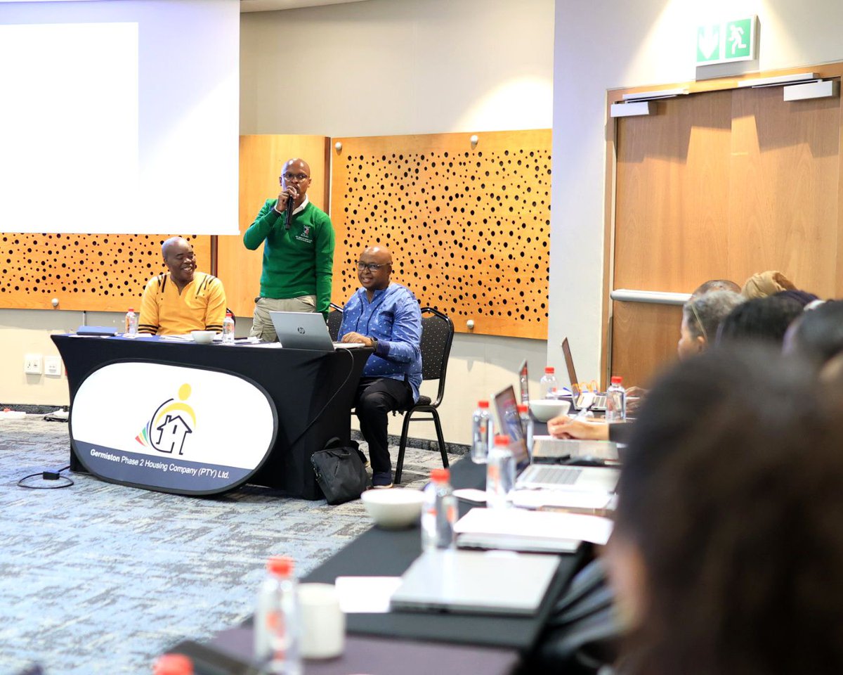 City_Ekurhuleni's tweet photo. [TODAY]: MMC for Human Settlements, Cllr Nsizwa Mekgwe, set a bold agenda at the EHC Strategic Planning Session! 🏗️
​The goal: Accelerate sustainable housing, sharpen project execution, and scale up delivery for all residents. Momentum is building! 🚀
​#HumanSettlements #EHC https://t.co/EZIJEhyHWL
