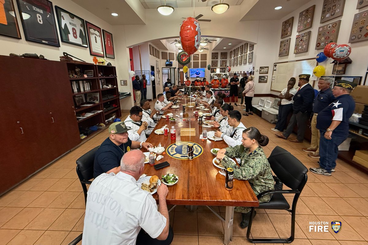 Houston Fire Dept tweet media