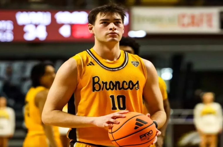 Q92Sports's tweet image. College Hoops: @ZipsMBB land @WMUMBB Max Burton through the Transfer Portal. #collegebasketball #westernmichigan #akronzips #Q92sports
q92radiosports.com/akron-zips-bas…