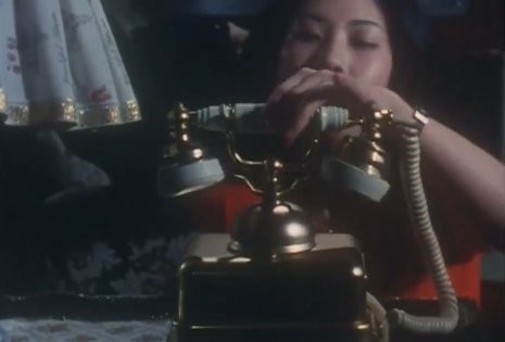 BotTelephone's tweet photo. 『噂の刑事トミーとマツ』第29話（1980年）　#公衆電話 #電話 #黒電話 https://t.co/kmesU0x2se