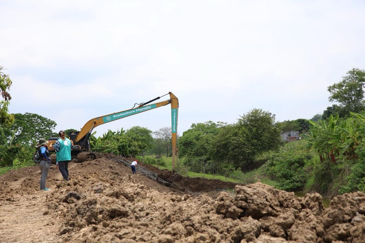 🅿️ #MANABÍ || ¡MANTENIMIENTOS DE ESTEROS EN ZONAS RURALES CONTINÚAN! La prefectura de Manabí lo informó. 

Más información en el link 👉🏻 m.facebook.com/story.php?stor…