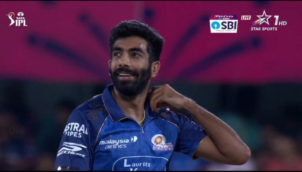 rushiii_12's tweet photo. Jasprit Bumrah is probably the most unlucky bowler in the world, yet he has delivered such incredible performances.🙌

A true GOAT.🐐 https://t.co/xAAxkB3fVY