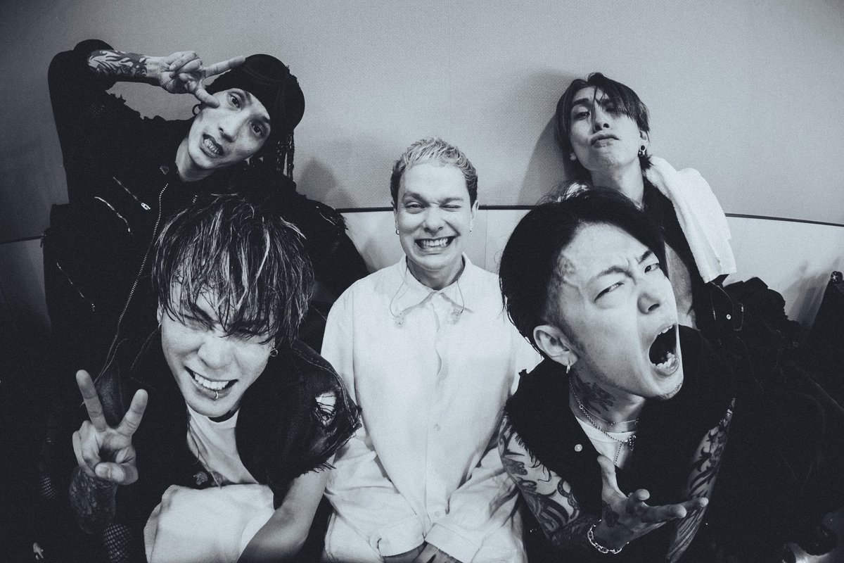 coldrain_official tweet media