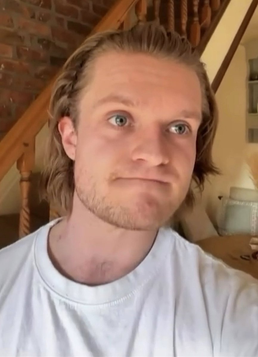 tom glynn-carney files 🤍 tweet media