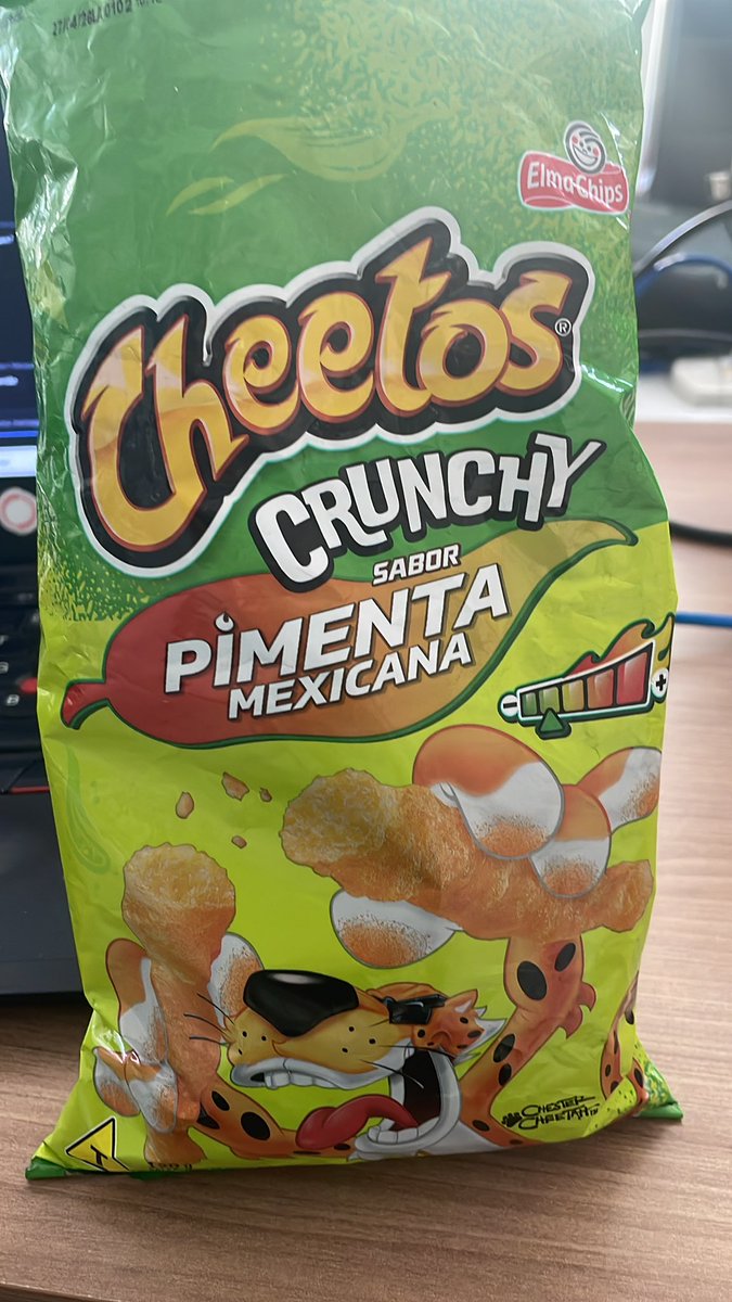 Isso é insano de bom! <a href="/Elmachips/">Elma Chips Brasil</a>  me manda uns 10 mereço sou fa numero 1