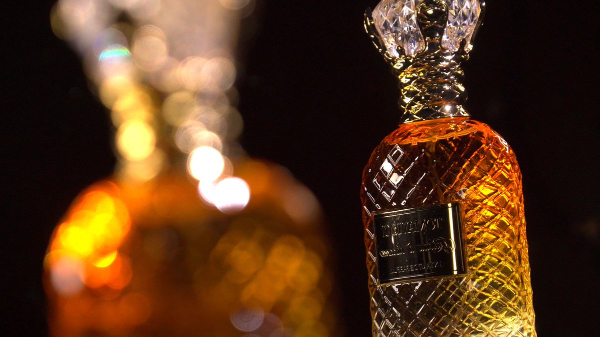 mkaalattar's tweet image. #perfume #crystalline #crystallinedubai #USA
CRYSTALLINE.AE