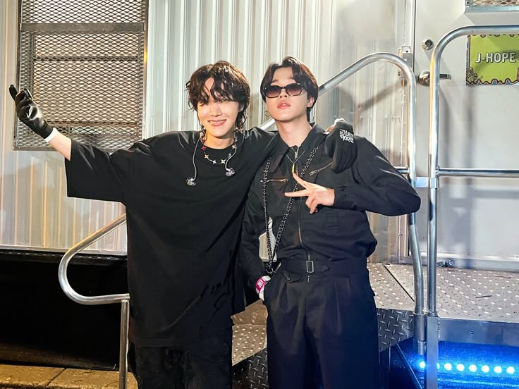 ARACL★ ⦿ ☰ ☲ 🪭 VAI VER O BTS tweet media