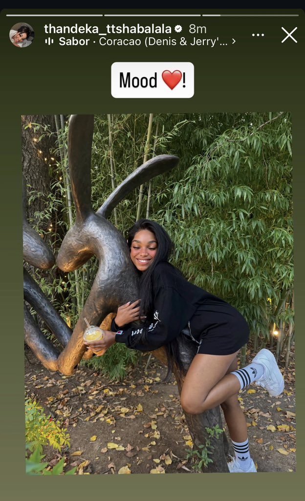 Photographer of the year award goes to 🏆🥇🥇

Btw we’re too blessed to be stressed this side ✨🤍

MMELI THE CONTENT CREATOR 
INFLUENTIAL MMELI
#MMELIKHUMALO
#MMELIPRINCEKHUMALO