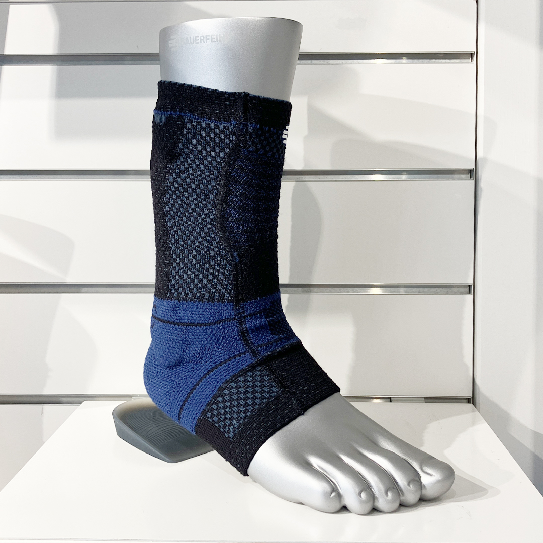 BF_FS_TOKYO's tweet image. 🦶アキレス腱まわりの負担が気になる方に️

#BAUERFEIND 『アキロTrain』
日常動作や運動時に負担がかかりやすいアキレス腱。
その動きをやさしくサポートするアキレス腱専用サポーターです。

BAUERFEIND FLAGSHIP TOKYOでは全サイズ試着🆗
“支えながら動ける安心感”を、ぜひ体感してみてください😊