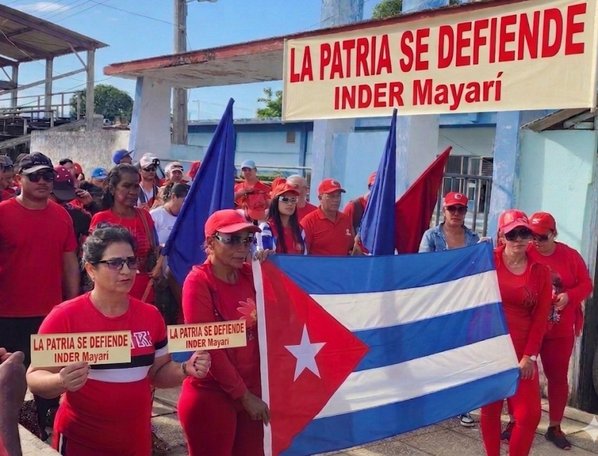 SalomonLia80884's tweet photo. ¡El compromiso es con Cuba! 🇨🇺 Los trabajadores del deporte en #Mayarí decimos presente este Primero de Mayo. Bajo el lema "La Patria se defiende", reafirmamos nuestra lealtad y entrega desde cada Combinado Deportivo
​¡Nos vemos en la plaza! 
​#SomosElInderMayarí #MayaríSí https://t.co/Hzh07mCnOb